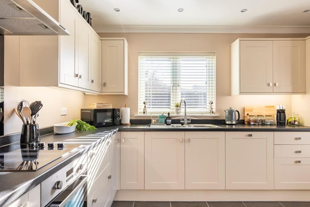 Willow Lodge, Wolfscastle Haverfordwest Esterno foto
